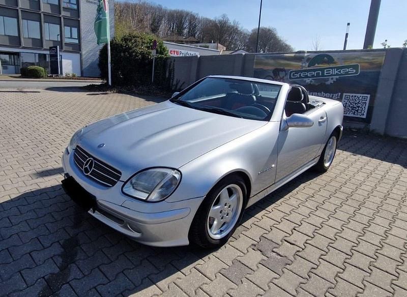 Gebraucht Mercedes SLK230 193 PS (141 kW) 2000 Silber Cabrio