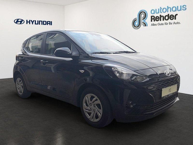 Neu Hyundai i10 Select 63 PS (46 kW) 2025 Schwarz Kleinwagen