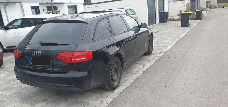 Gebraucht Audi A4 120 PS (88 kW) 2013 Schwarz Limousine