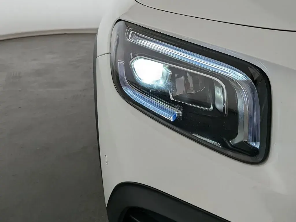 Gebraucht Mercedes GLB250 AMG line 224 PS (164 kW) 2020 Polarweiss SUV