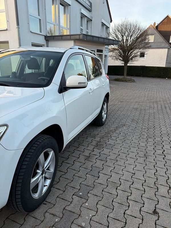 Gebraucht Toyota RAV4 150 PS (110 kW) 2012 Weiß SUV