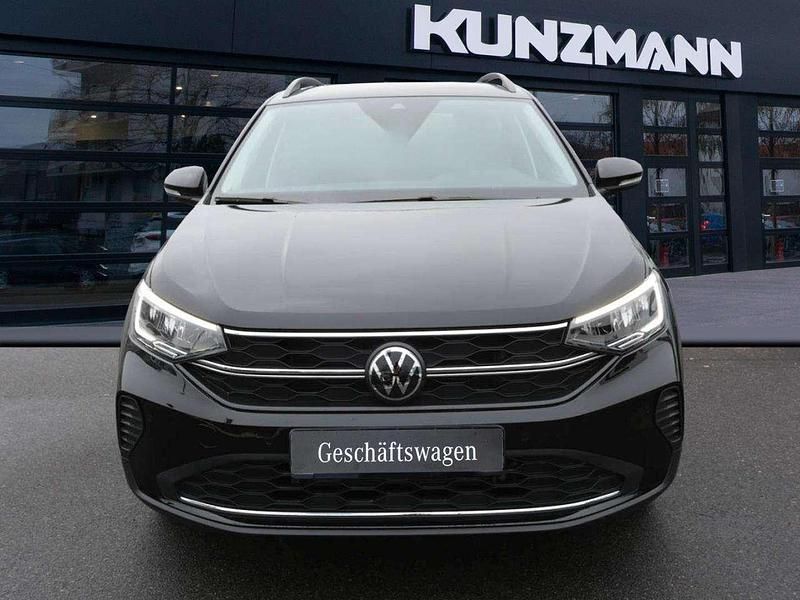 Gebraucht VW Taigo Life 95 PS (69 kW) 2025 Deep black perleffekt SUV