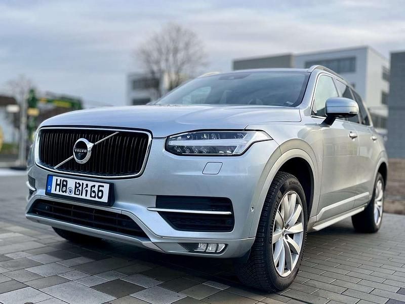 Silber Gebraucht 2016 Volvo XC90 Momentum SUV | 24.900 € (Superpreis) - Bild 1/4