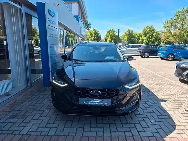 Gebraucht Ford Focus ST-Line X 116 PS (85 kW) 2023 Schwarz Limousine