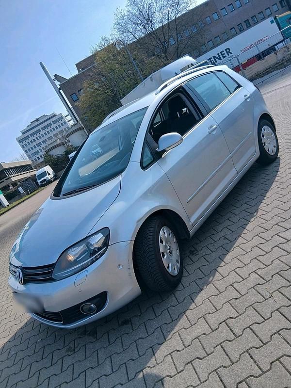 Gebraucht VW Golf 140 PS (102 kW) 2012 Weiß Coupé