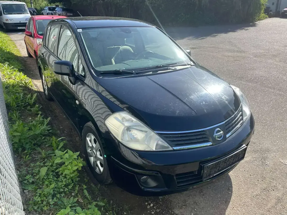 Gebraucht Nissan Tiida Acenta 110 PS (80 kW) 2009 Schwarz Kleinwagen