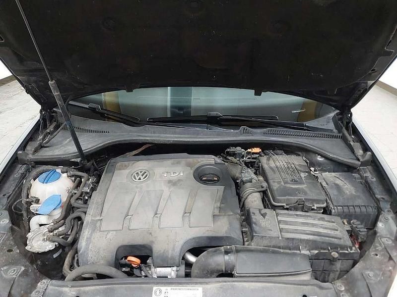 Gebraucht VW Golf VI Match 105 PS (77 kW) 2013 Schwarz Kleinwagen