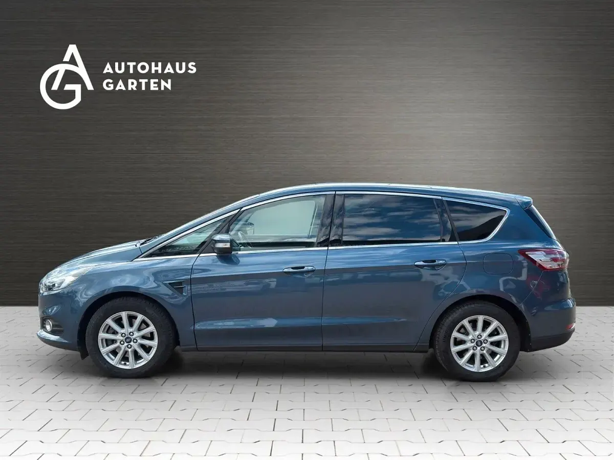 Gebraucht Ford S-MAX Titanium 190 PS (139 kW) 2019 Blau Van / Kleinbus