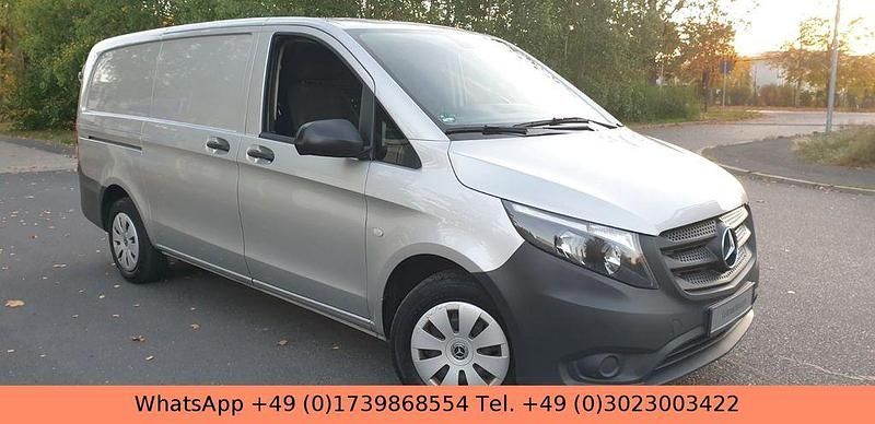 Silber Gebraucht 2018 Mercedes Vito Van / Kleinbus | 16.000 € (Etwas zu teuer) - Bild 1/4
