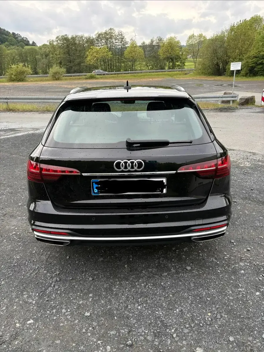 Gebraucht Audi A4 Advanced Plus 150 PS (110 kW) 2020 Schwarz Kombi