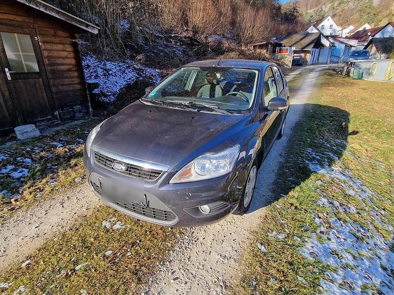 Gebraucht Ford Focus 100 PS (73 kW) 2008 Grau Limousine