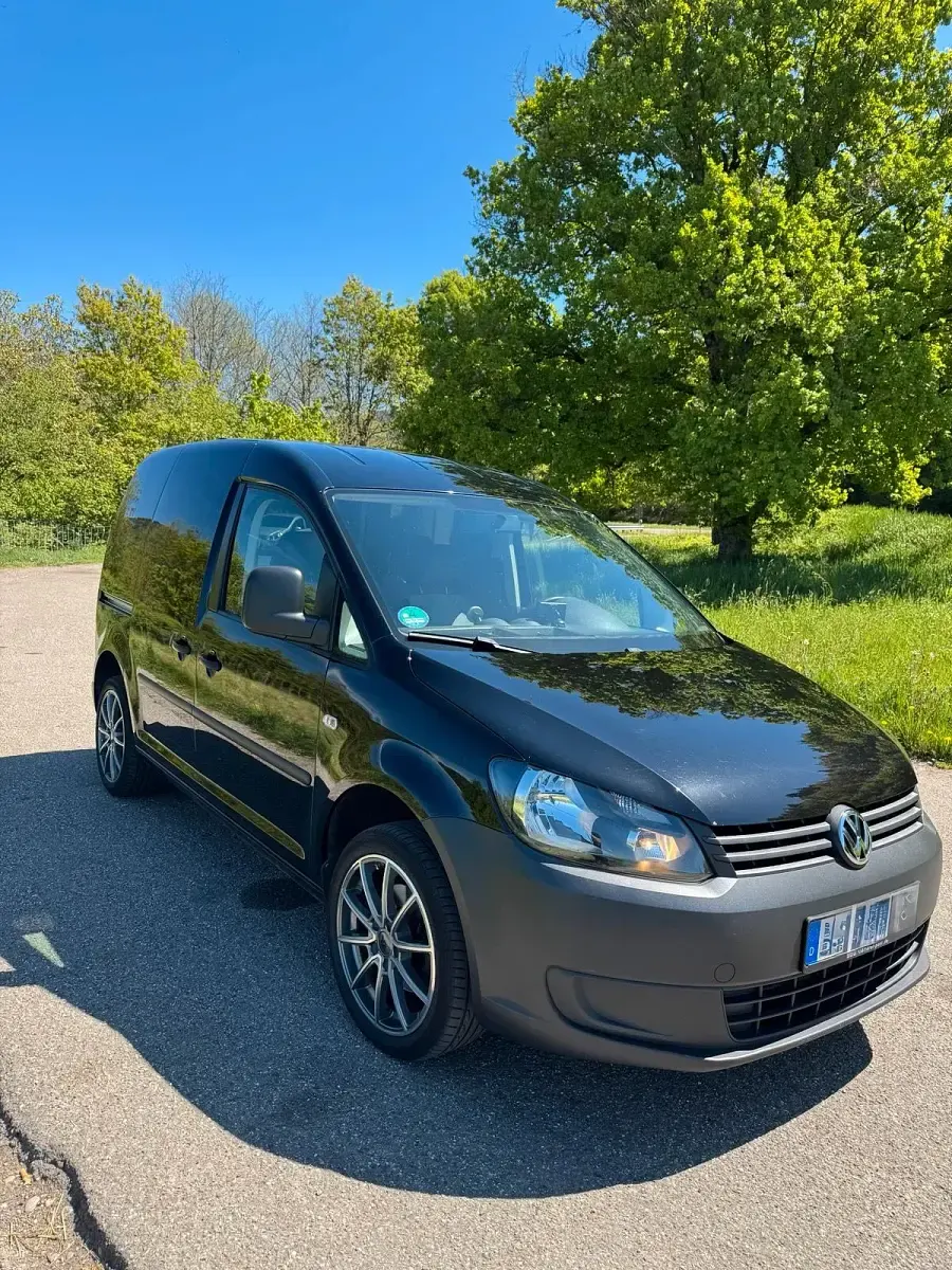 Gebraucht VW Caddy 102 PS (75 kW) 2014 Schwarz Van / Kleinbus