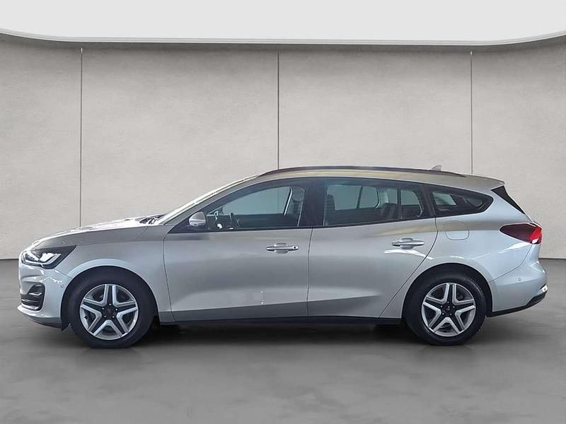 Gebraucht Ford Focus 125 PS (91 kW) 2022 Moondust silber metallic Kombi