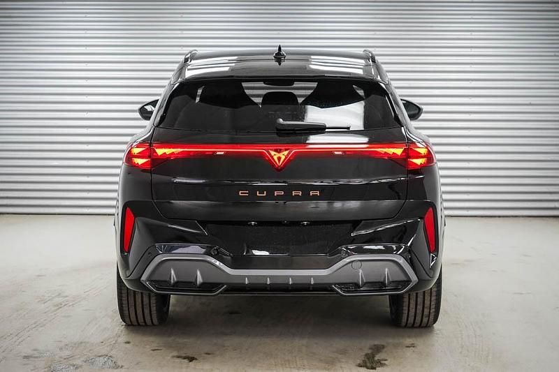 Second-hand Cupra Terramar 204 CP (150 kW) 2025 Negru SUV