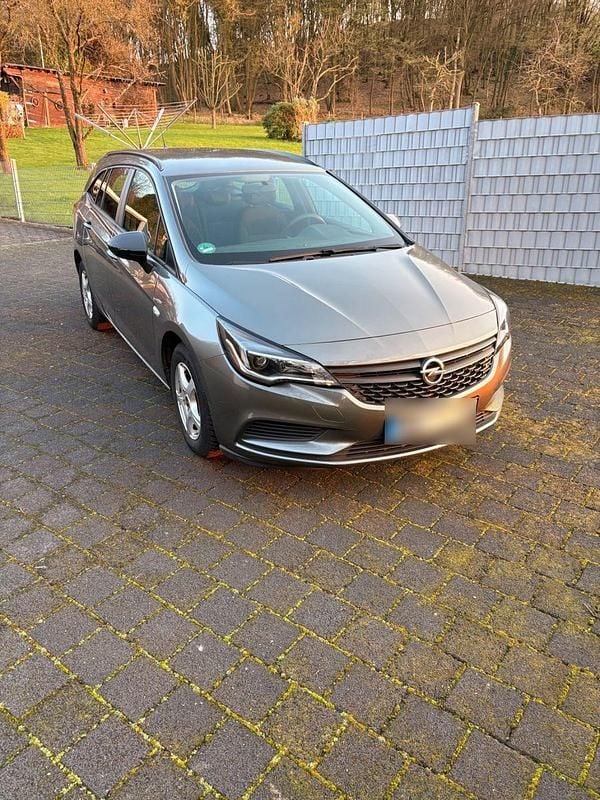 Gebraucht Opel Astra Business 101 PS (74 kW) 2017 Grau Kombi