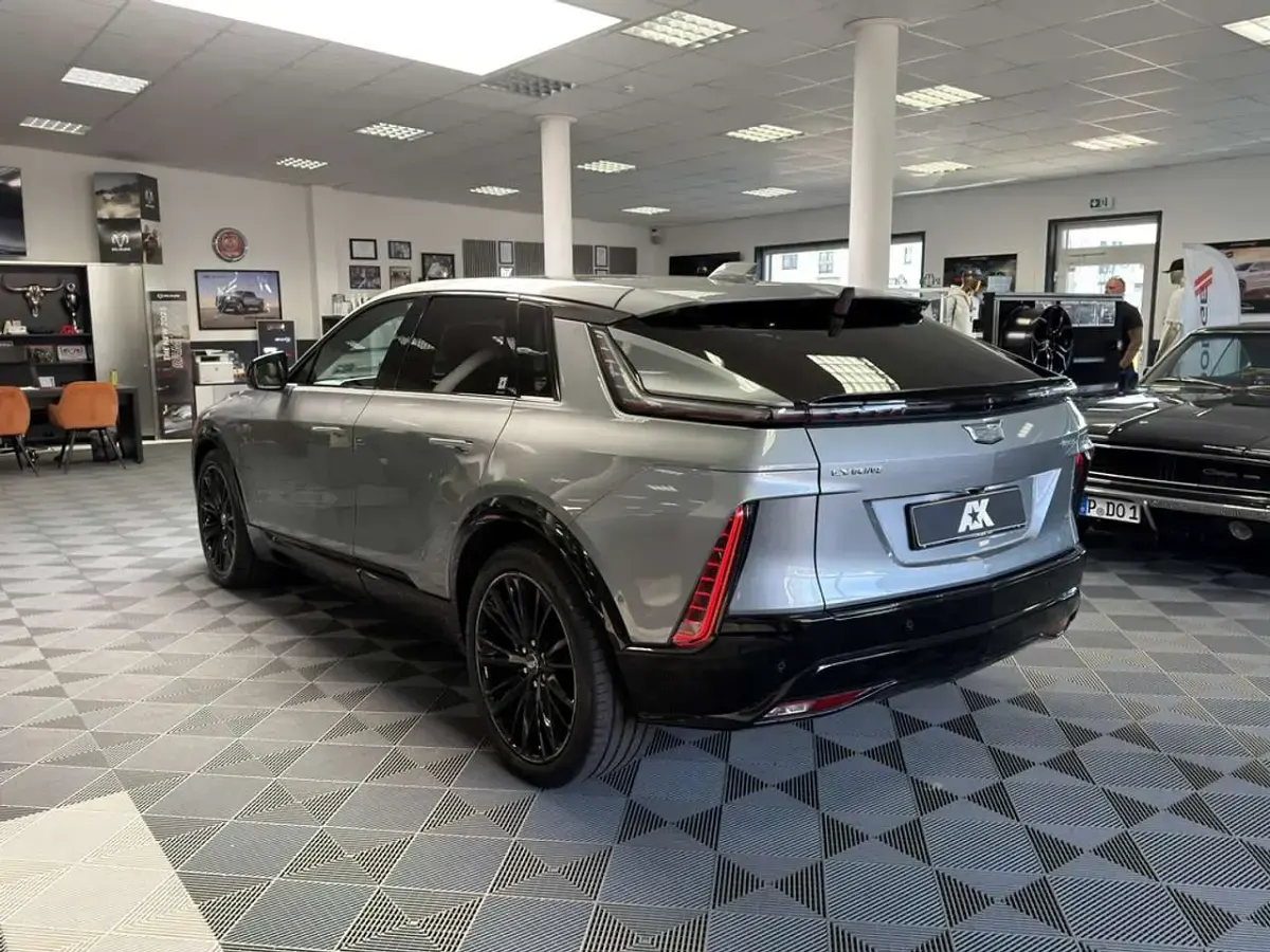 Gebraucht Cadillac LYRIQ 388 kW (528 PS) 2024 Silber SUV