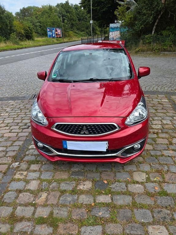 Rot Gebraucht 2020 Mitsubishi Space Star Diamant Edition Limousine | 8.290 € (Guter Preis) - Bild 1/4