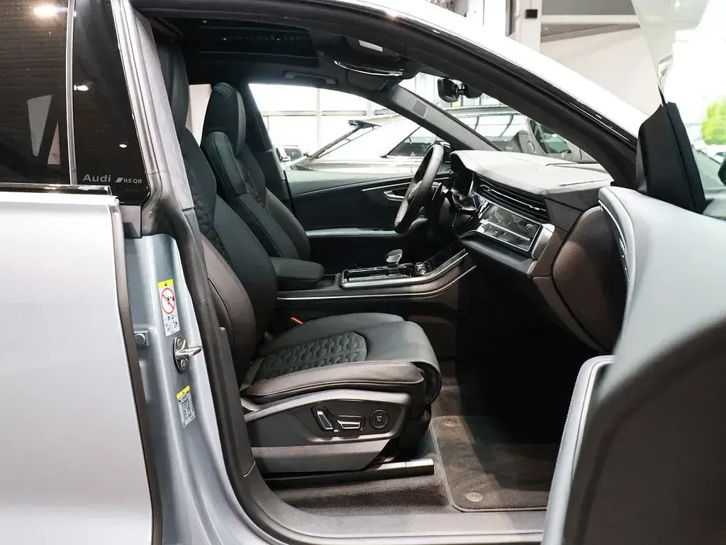 Neu Audi RS Q8 Performance 641 PS (471 kW) 2026 Silber / satellit silber SUV