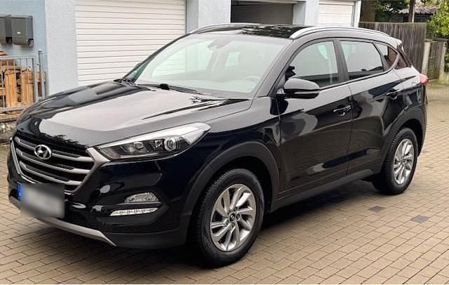 Schwarz Gebraucht 2016 Hyundai Tucson Intro Edition SUV | 14.490 € (Guter Preis) - Bild 1/4