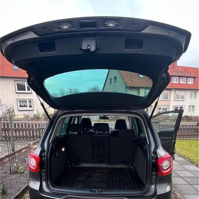 Gebraucht VW Tiguan 150 PS (110 kW) 2011 Grau SUV