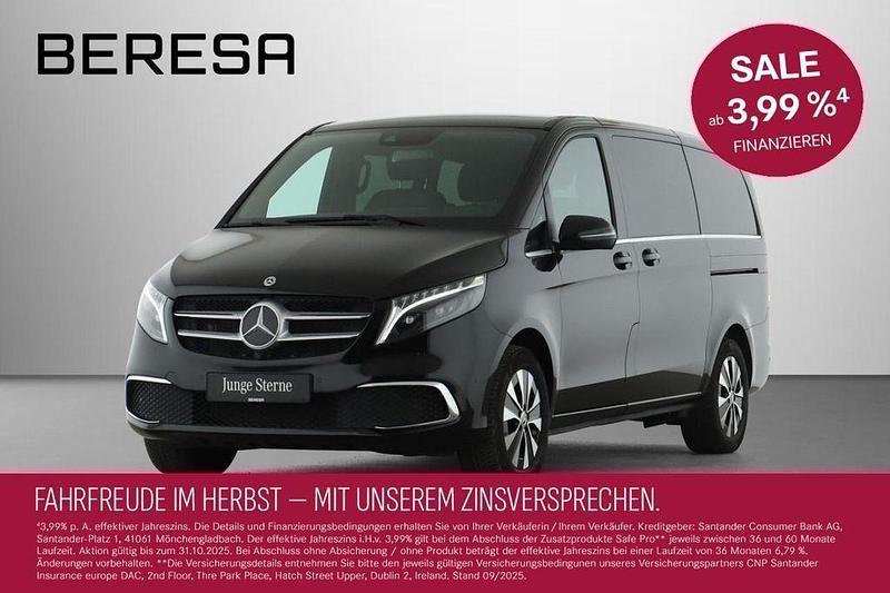 Obsidianschwarz Gebraucht 2024 Mercedes V300 Avantgarde Van / Kleinbus | 68.980 € (Fairer Preis) - Bild 1/4