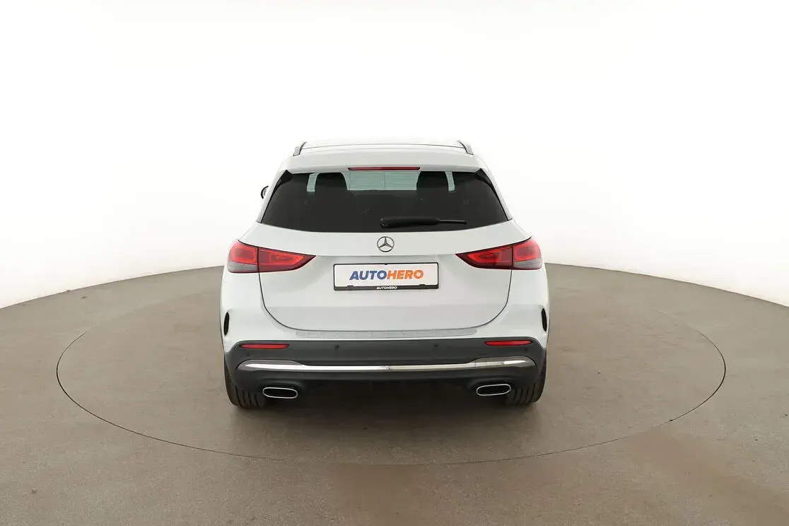 Gebraucht Mercedes GLA250 AMG line 224 PS (164 kW) 2020 Weiß SUV
