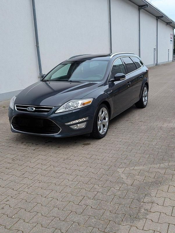 Grau Gebraucht 2012 Ford Mondeo Kombi | 5.000 € (Fairer Preis) - Bild 1/4
