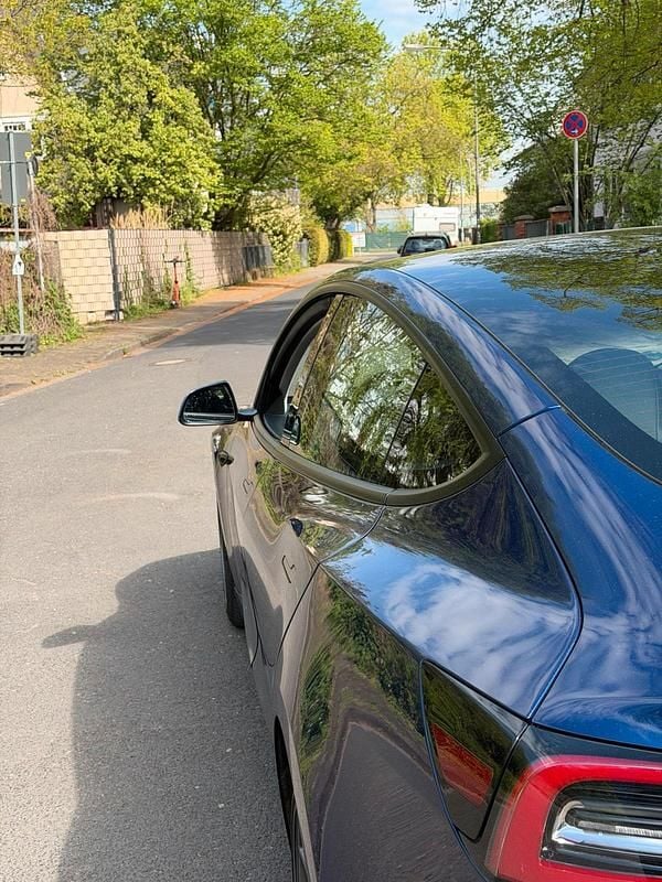 Usado Tesla Model 3 Standard Range 208 kW (283 CV) 2021 Azul Berlina