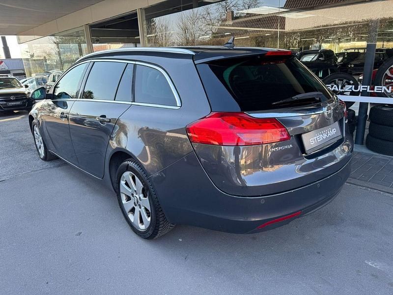 Gebraucht Opel Insignia 160 PS (117 kW) 2012 Grau Kombi