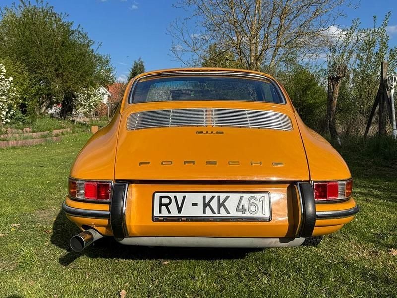 Second-hand Porsche 911S 131 CP (96 kW) 1968 Galben