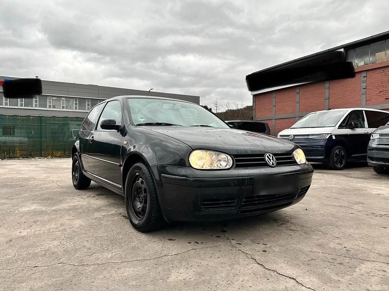 Gebraucht VW Golf IV 105 PS (77 kW) 2001 Schwarz Kleinwagen