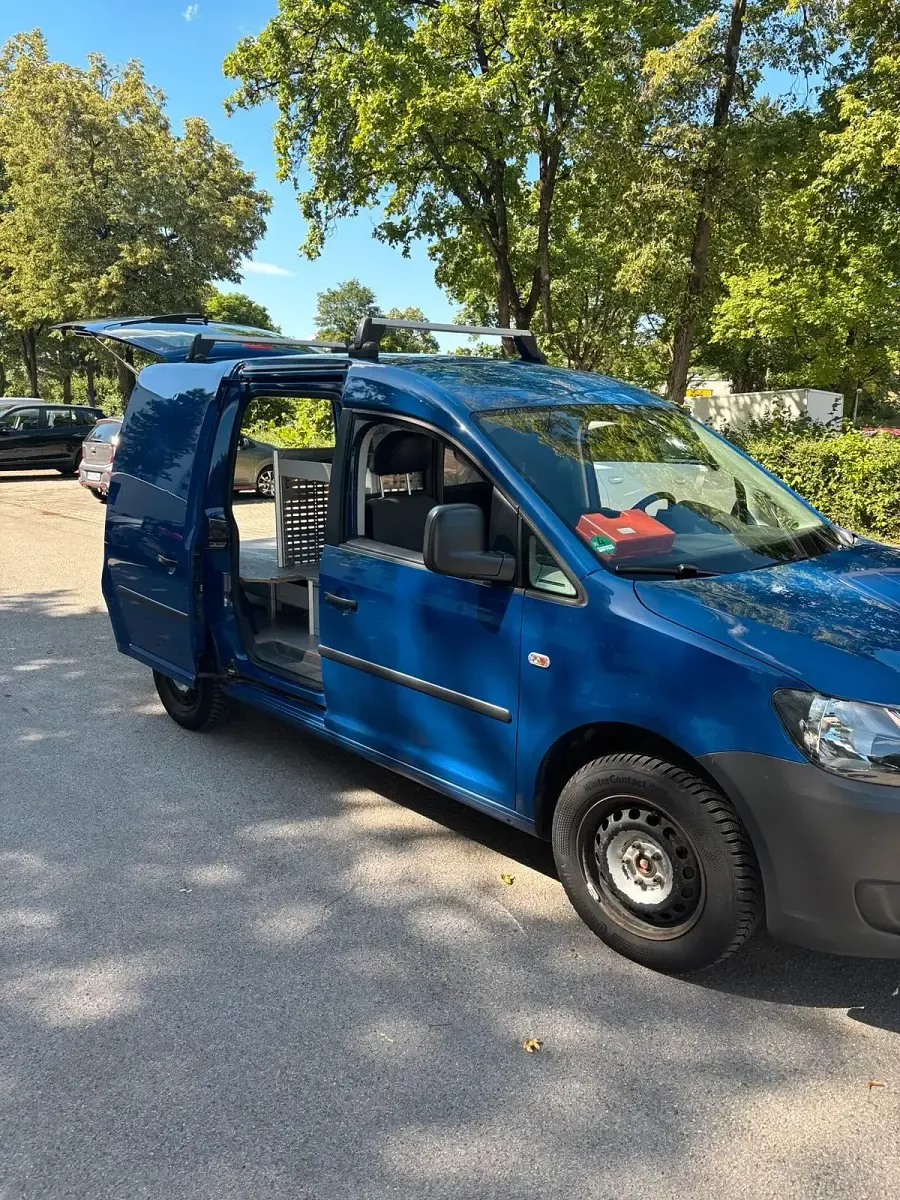 Gebraucht VW Caddy 102 PS (75 kW) 2011 Blau Van / Kleinbus