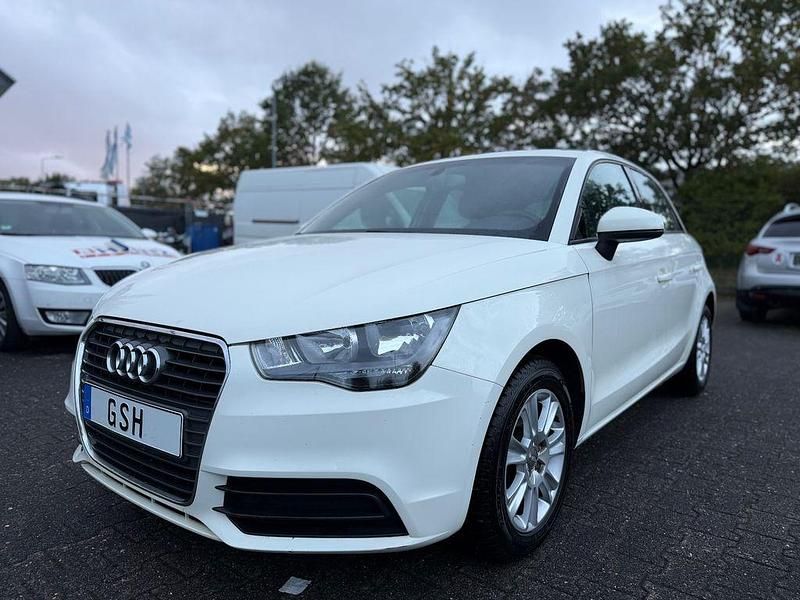 Weiß Gebraucht 2014 Audi A1 Sportback Attraction Kleinwagen | 3.990 € (Superpreis) - Bild 1/4