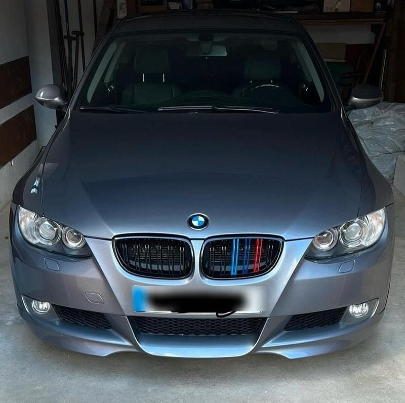 Grau Gebraucht 2006 BMW 335 Coupé | 17.299 € (Etwas zu teuer) - Bild 1/4
