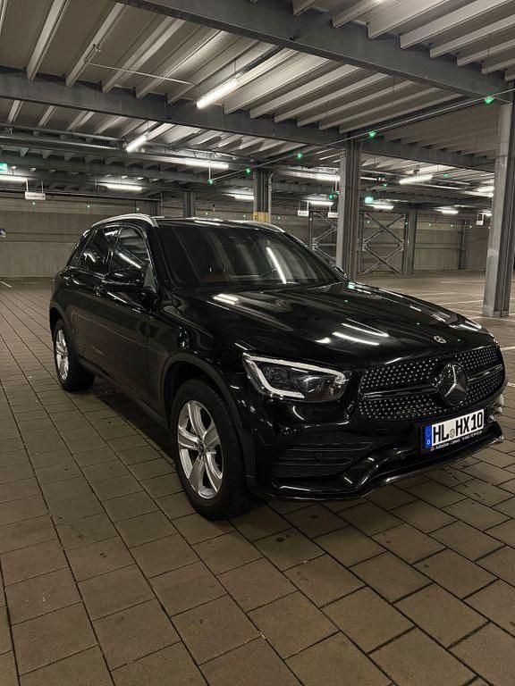 Gebraucht Mercedes GLC300e AMG 306 PS (225 kW) 2021 Schwarz SUV