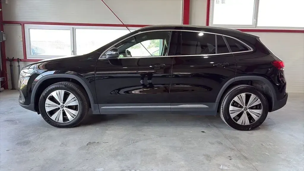 Gebraucht Mercedes EQA250 Progressive 139 kW (190 PS) 2022 Schwarz SUV