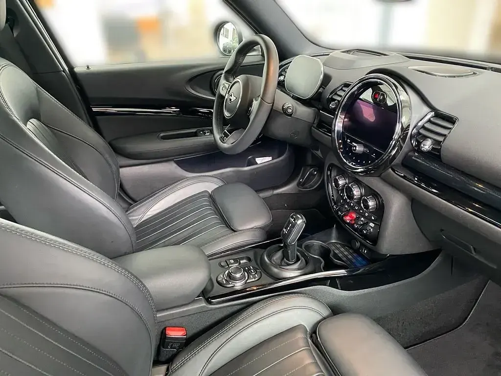 Gebraucht Mini Cooper Clubman 136 PS (100 kW) 2023 Schwarz Kombi