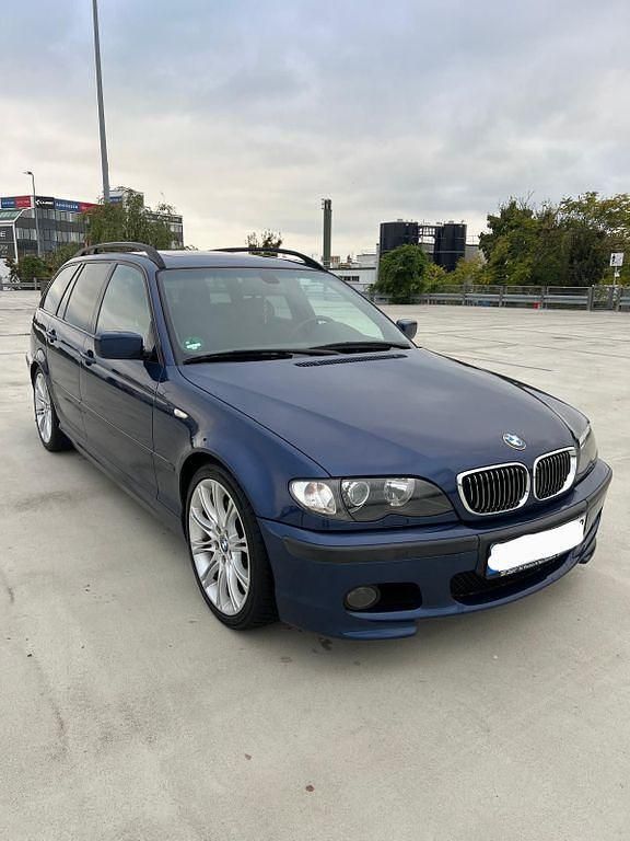 Blau Gebraucht 2003 BMW 330 M Sport Kombi | 12.900 € (Teuer) - Bild 1/4