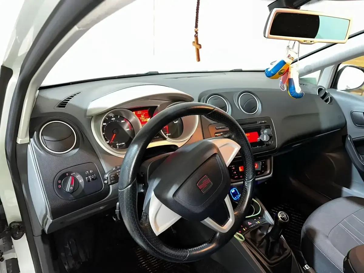 Gebraucht Seat Ibiza ST Copa 105 PS (77 kW) 2012 Weiß Kombi