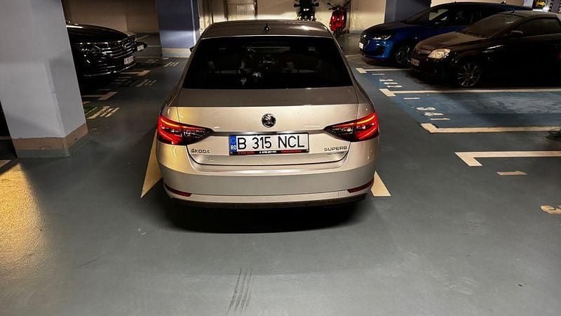 Gebraucht Skoda Superb 150 PS (110 kW) 2018 Silber Limousine