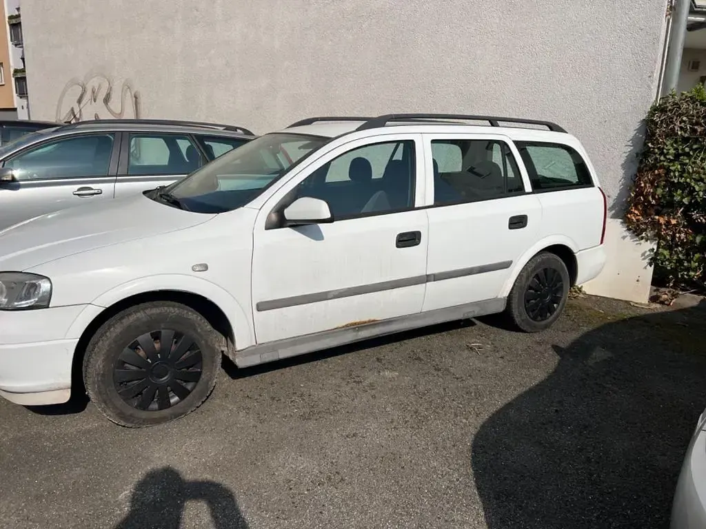 Usata Opel Astra 84 CV (61 kW) 2001 Bianco Berlina