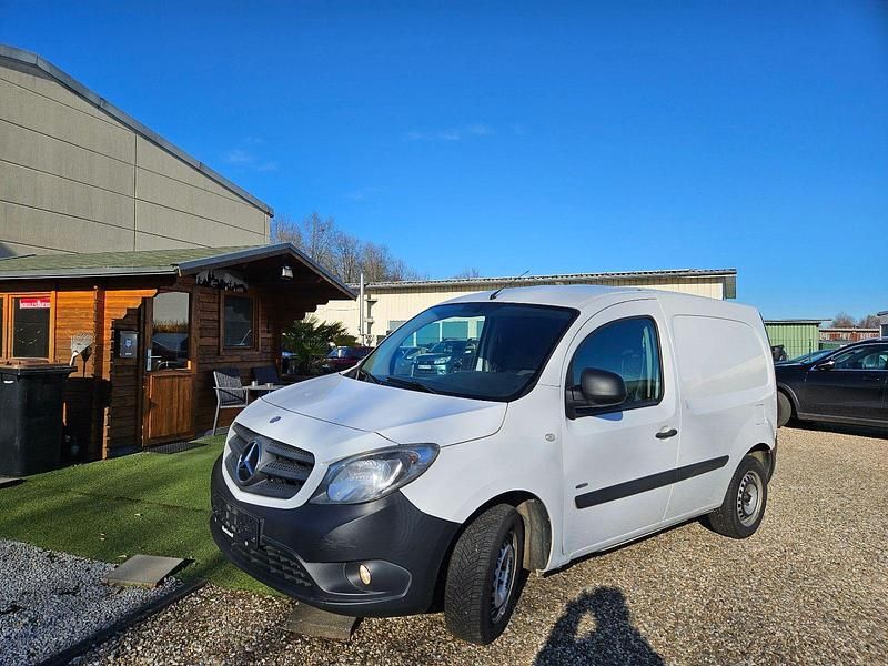 Gebraucht Mercedes Citan 109 90 PS (66 kW) 2017 Weiß Van / Kleinbus