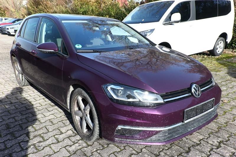 Gebraucht VW Golf Highline 150 PS (110 kW) 2017 Violett touch pearl Limousine