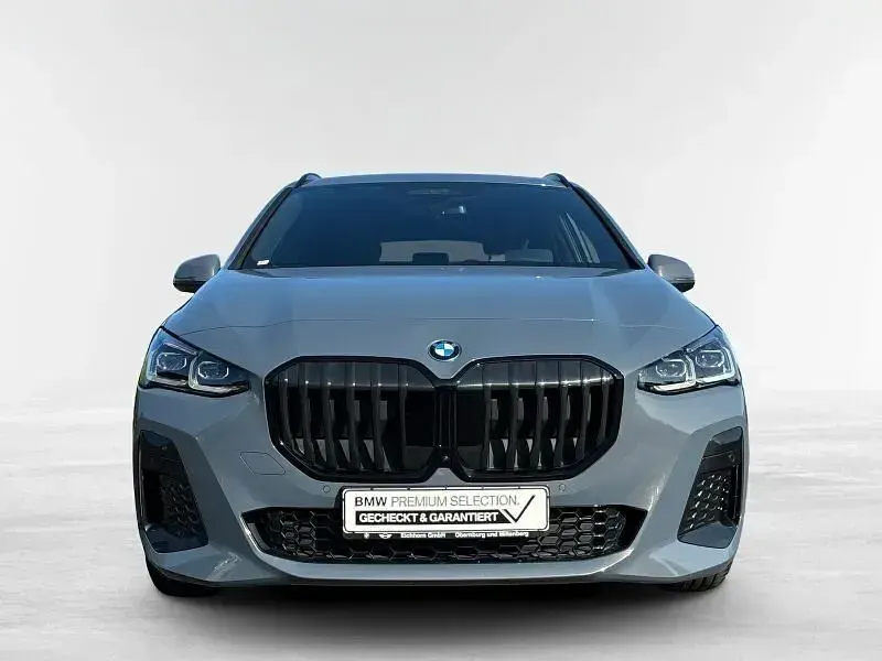 Gebraucht BMW 223 Active Tourer M Sport 204 PS (150 kW) 2025 Grau Van / Kleinbus