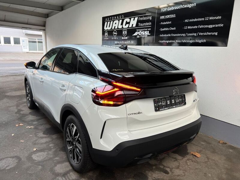 Gebraucht Citroën e-C4 Shine 114 kW (156 PS) 2024 Weiß Limousine