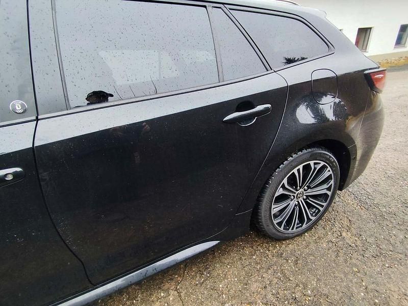 Gebraucht Toyota Corolla 196 PS (144 kW) 2022 Schwarz Kombi