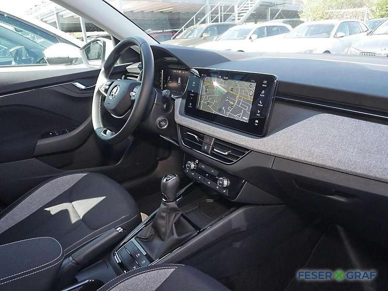 Gebraucht Skoda Scala Selection 150 PS (110 kW) 2024 Weiß Kleinwagen