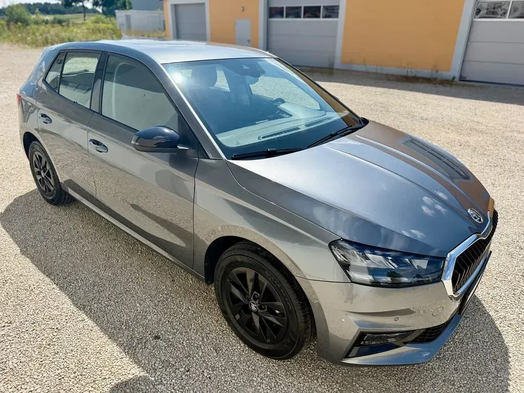 Gebraucht Skoda Fabia Selection 80 PS (58 kW) 2025 Grau Kleinwagen