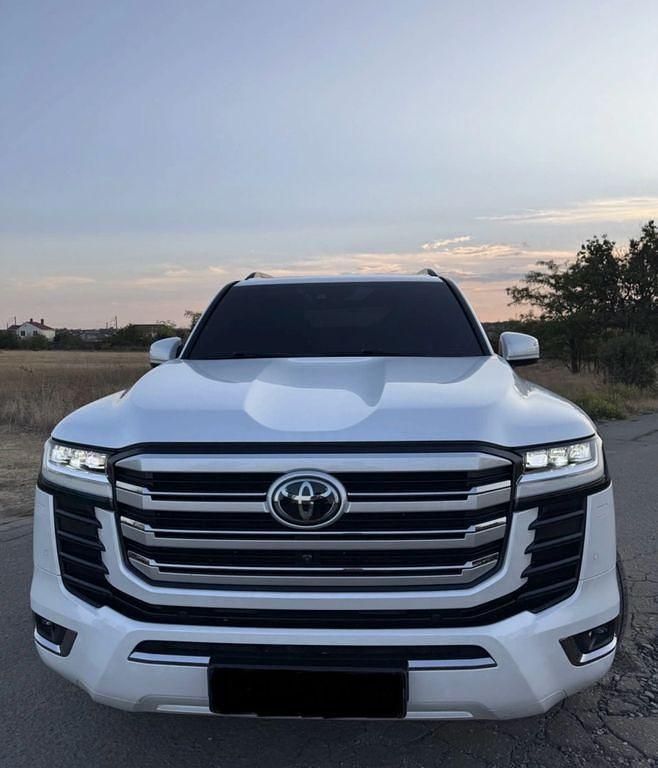 Weiß Gebraucht 2022 Toyota Land Cruiser SUV | 99.900 € - Bild 1/4