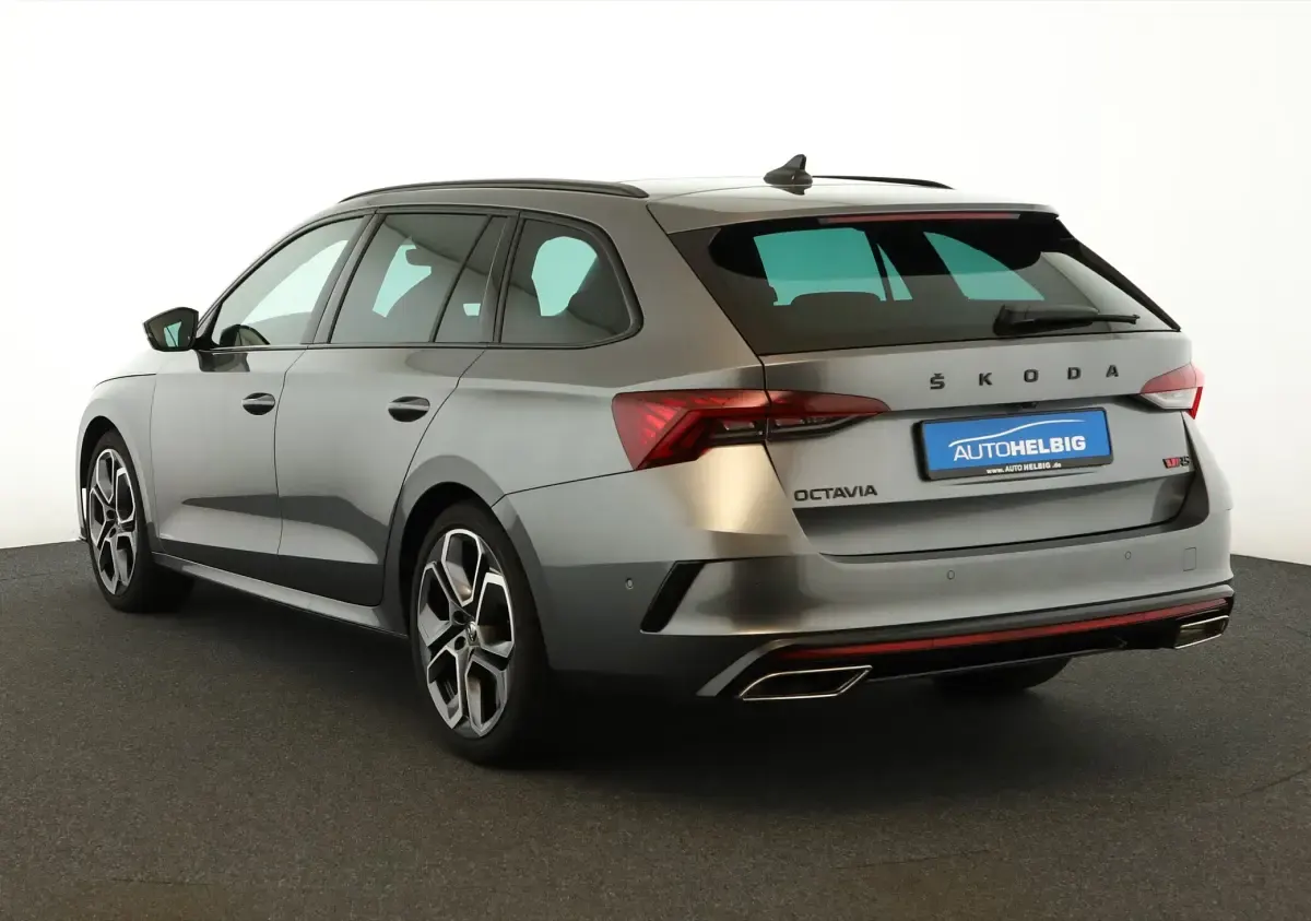 Gebraucht Skoda Octavia RS 200 PS (147 kW) 2023 Graphite grey metallic Kombi